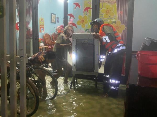 Lãnh đạo Công an TP Đà Nẵng yêu cầu toàn lực lượng chủ động ứng phó bão số 1 và mưa lớn