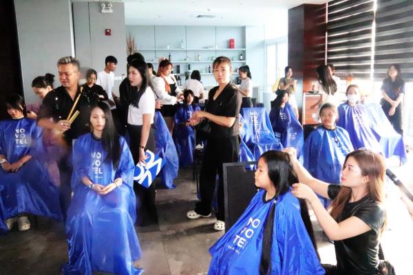 Ngày hội Hiến tóc vì bệnh nhân ung thư: Cho đi là còn mãi