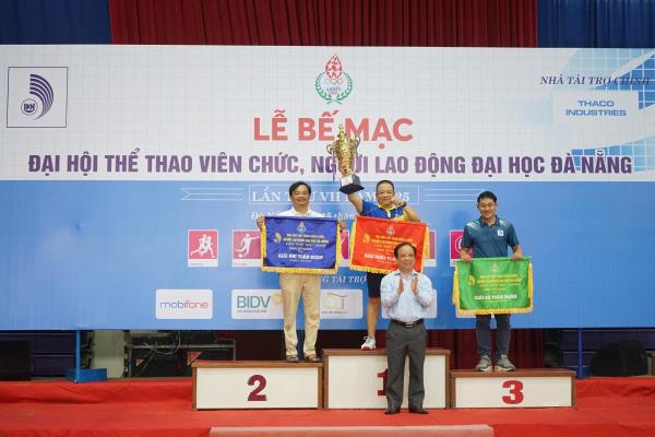 Bế mạc Đại hội Thể thao viên chức, người lao động Đại học Đà Nẵng lần thứ VII – năm 2025: Trường Đại học Bách khoa giành giải Nhất toàn đoàn