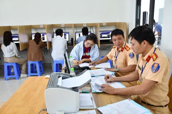 Công an tỉnh Quảng Nam tổ chức kỳ sát hạch, cấp giấy phép lái xe lần thứ I