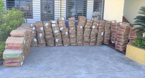 Phát hiện xe khách chở hơn 111 ngàn gói măng tẩm gia vị không rõ nguồn gốc