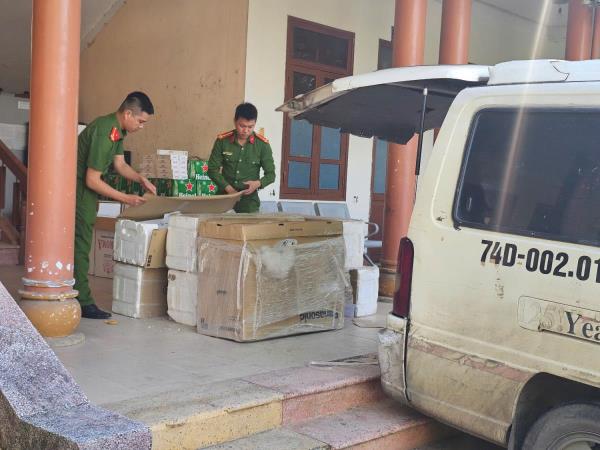 Liên tiếp trong đêm phát hiện 3 vụ vận chuyển hàng nhập lậu số lượng lớn