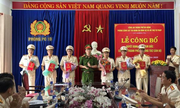 Công bố các quyết định về công tác tổ chức cán bộ tại Phòng Thi hành án hình sự và Hỗ trợ tư pháp