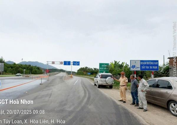 Khắc phục bất cập tiềm ẩn nguy cơ tai nạn trên cao tốc Hòa Liên - Túy Loan