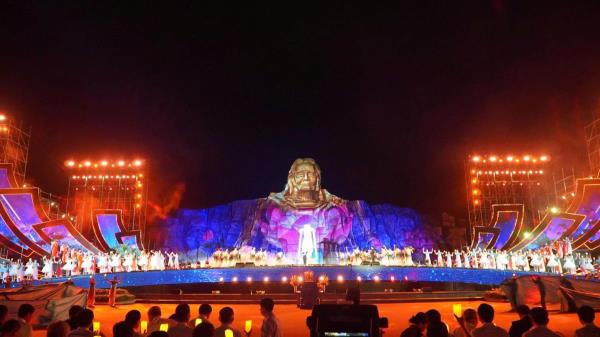 Khơi dậy lòng biết ơn và tự hào trong trái tim mỗi người dân Việt Nam