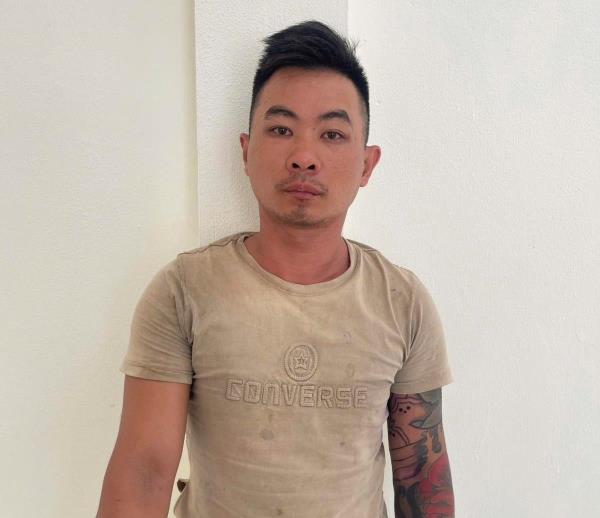 Truy bắt nhanh đối tượng lẻn vào nhà dân kề dao vào cổ cướp tài sản