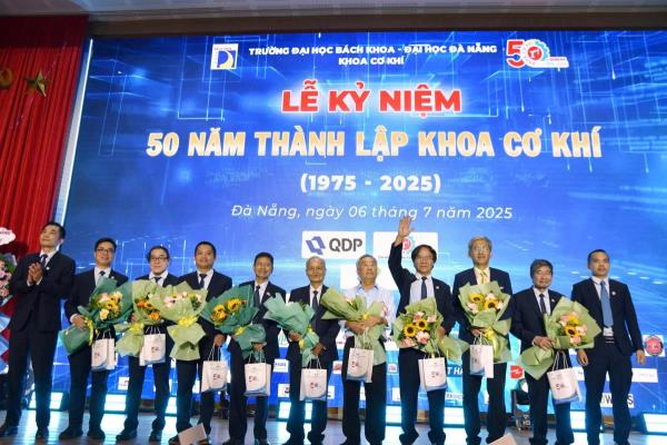 50 năm Khoa Cơ khí - Trường Đại học Bách khoa Đà Nẵng: Đơn vị mũi nhọn về đào tạo, nghiên cứu và đổi mới sáng tạo