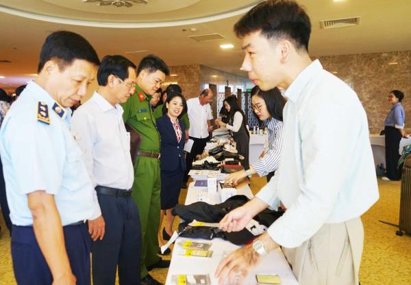 Tăng cường đấu tranh chống hàng giả, hàng xâm phạm sở hữu trí tuệ, gian lận thương mại