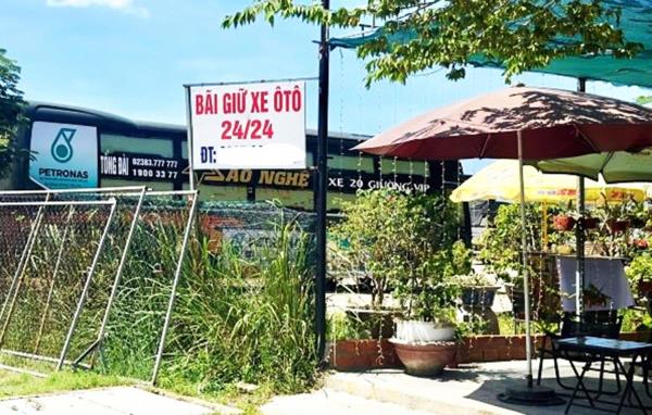 Đất công viên biến thành bãi giữ xe