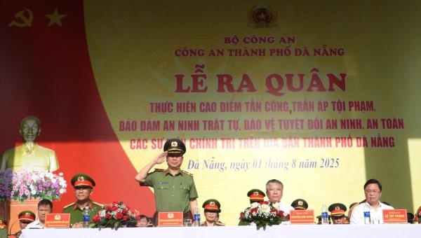 Đồng loạt ra quân trấn áp tội phạm