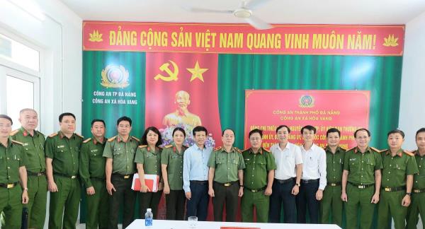 Giám đốc Công an TP Đà Nẵng thăm, làm việc với Công an xã Hoà Vang