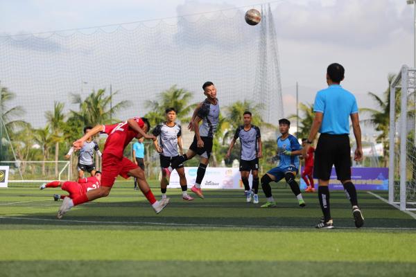 Chung kết trong mơ