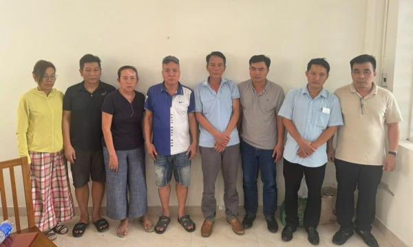 Triệt phá ổ bạc khủng núp trong gara sửa ô-tô