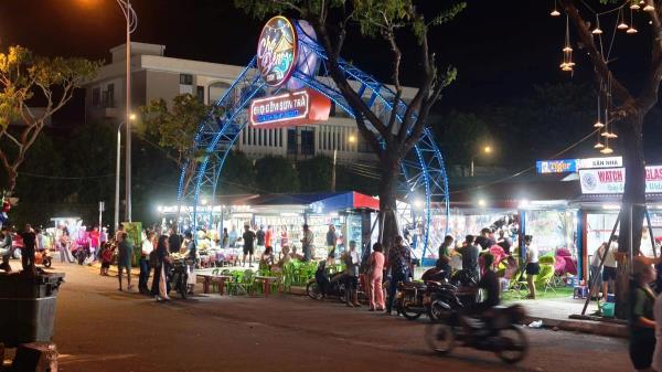 Đừng để ném đá ao bèo