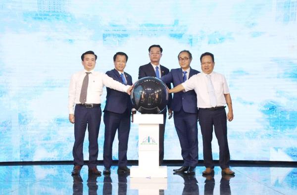 Công bố Quyết định thành lập Trung tâm Phát triển quỹ đất TP Đà Nẵng