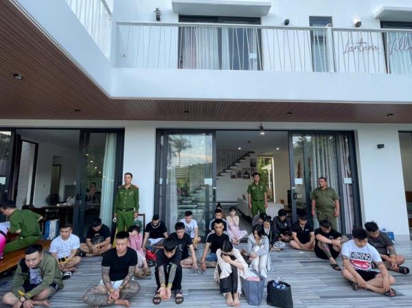 Phát hiện hàng chục nam thanh, nữ tú thuê villa sử dụng ma túy