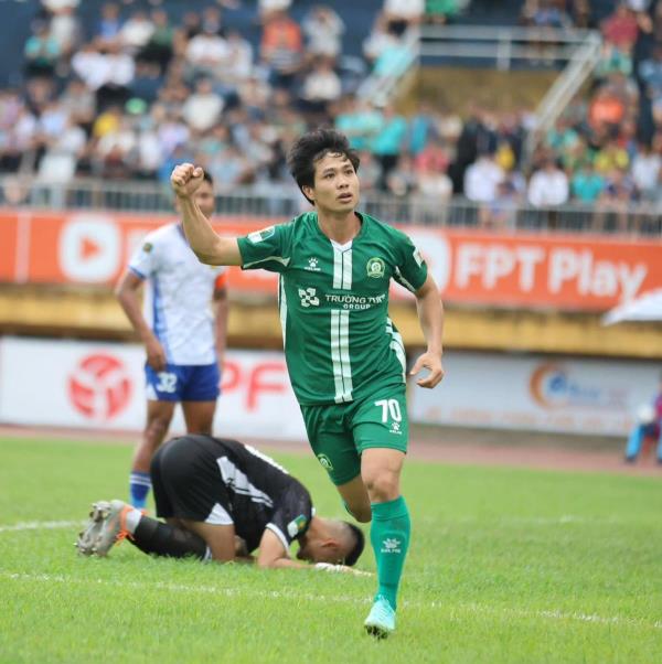 Công Phượng tái hợp số áo làm nên thương hiệu CP10