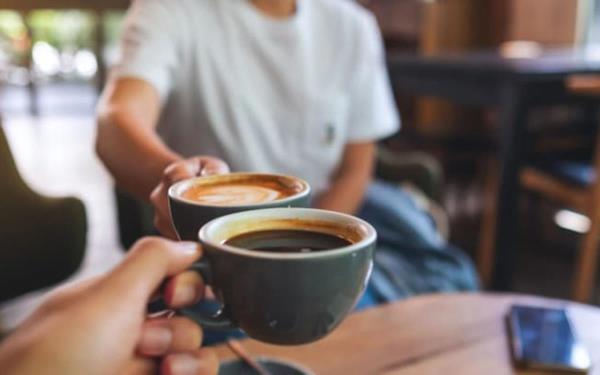 Điều gì xảy ra khi chúng ta uống cà phê lúc đói?