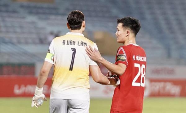 Hoàng Đức đề cử Văn Lâm trở lại đội tuyển Việt Nam