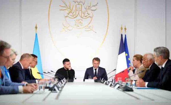 Tổng thống Nga mời Tổng thống Ukraine đến Moscow đàm phán