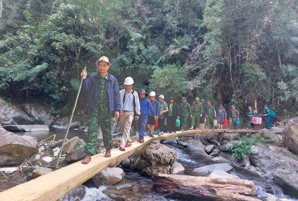 Trở lại làng nằm biệt lập giữa đại ngàn Trường Sơn (Kỳ 1: Ước vọng từ Aur)