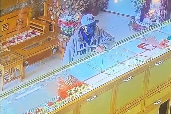 2 ngày 3 đêm truy nóng đối tượng cướp tiệm vàng định vượt biên trốn sang Lào