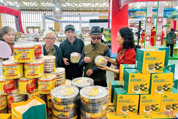 Quảng bá sản phẩm đặc trưng, OCOP qua các phiên chợ Xuân