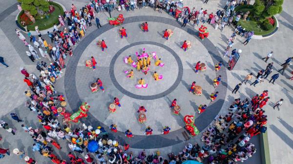 Hàng vạn du khách về Tây Ninh hành hương và chơi Hội xuân núi Bà