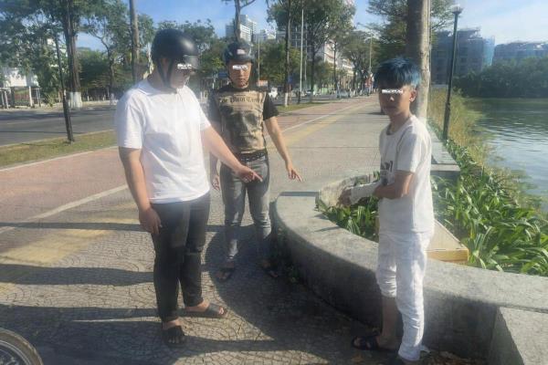 Nhóm tuổi teen khởi nghiệp bằng… xà beng