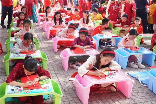 Bồi đắp giá trị truyền thống cho thế hệ trẻ