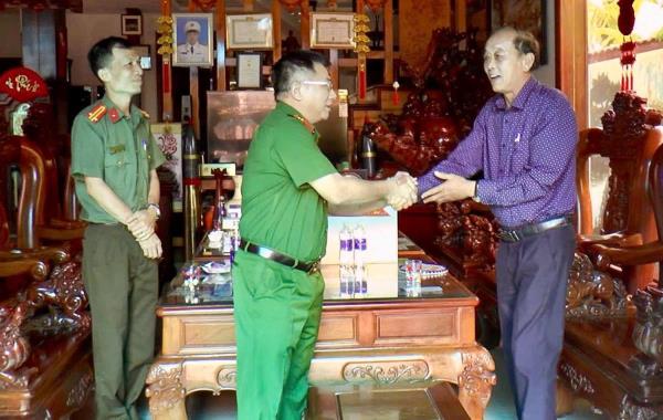 Lãnh đạo Công an TP Đà Nẵng thăm, chúc Tết các đồng chí nguyên lãnh đạo Công an TP qua các thời kỳ