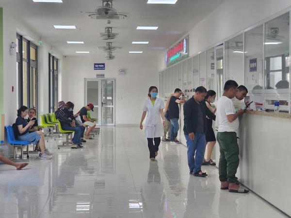 Chủ động ứng phó dịch bệnh, bảo đảm khám chữa bệnh thông suốt cho nhân dân dịp Tết