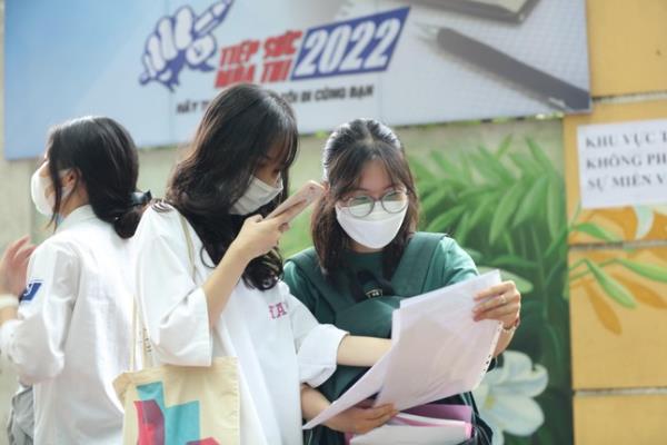 Bộ Giáo dục lên tiếng về tin đồn lộ đề thi môn Ngữ văn