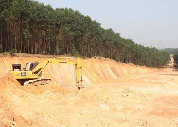 Khẩn trương làm rõ việc đào, lấy đất lâm nghiệp trái phép quy mô lớn ở Quảng Trị