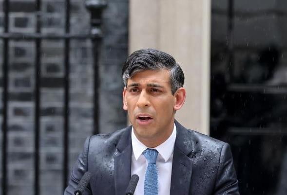 Anh bất ngờ tổ chức tổng tuyển cử sớm