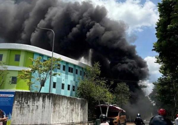 Bà hỏa… ghé nhà xe