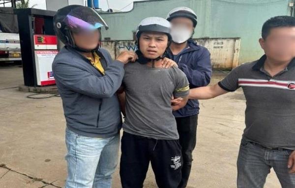 Xuyên đêm bắt yêu râu xanh