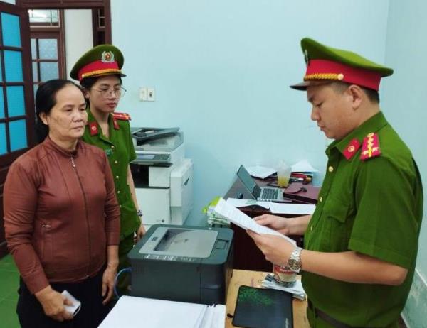 Giả danh sếp lớn để lừa đảo