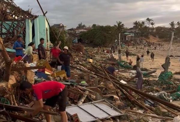 Huy động tổng lực khắc phục thiệt hại sau bão số 13