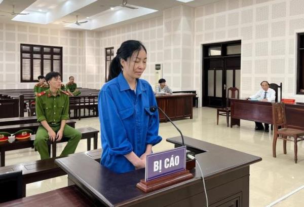 Nghi bị cắm sừng, nữ giảng viên đại học đốt chết chồng