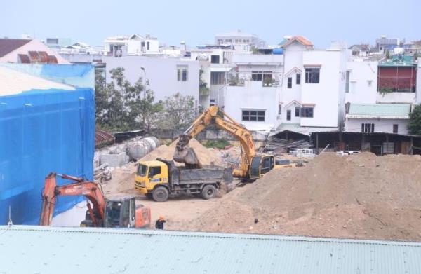 Kiểm tra, làm rõ việc vận chuyển đất ra khỏi dự án Trung tâm Y tế quận Thanh Khê