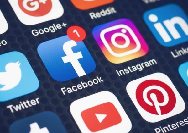 Australia tiến tới cấm trẻ em sử dụng mạng xã hội