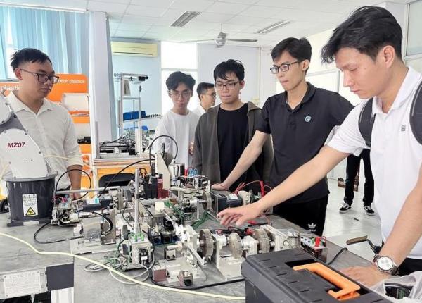 Thảm đỏ chiêu mộ nhân tài về Đà Nẵng