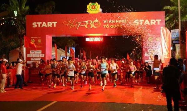 Hơn 7.000 VĐV tham gia Sports Festival Hành trình 80 năm - Vì An ninh Tổ quốc