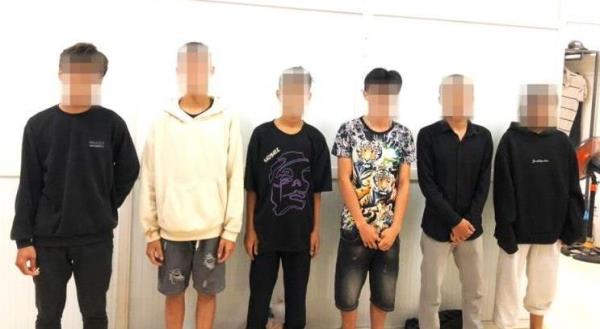 Kéo bè đi đánh ghen