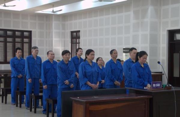 Tuyên phạt 160 năm tù nhóm tội phạm làm xiếc sổ đỏ để lừa đảo