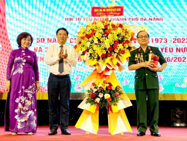 Trang trọng tổ chức lễ kỷ niệm 50 năm Chiến thắng trở về