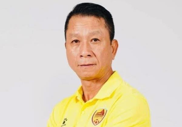 HLV Văn Sỹ Sơn dẫn dắt CLB SLNA