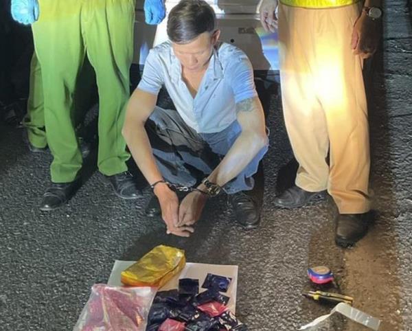 Bắt ma túy khủng