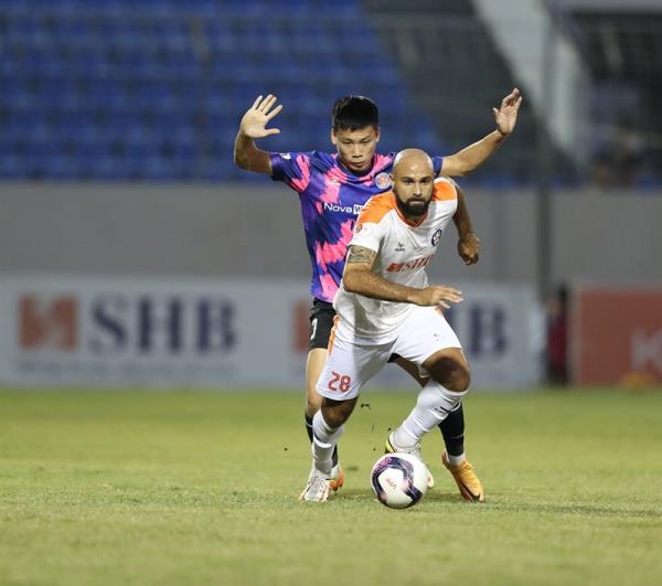 Vòng 25 V. League 2022: Cúp trao tại Hàng Đẫy, vé ngược định ở Thiên Trường?